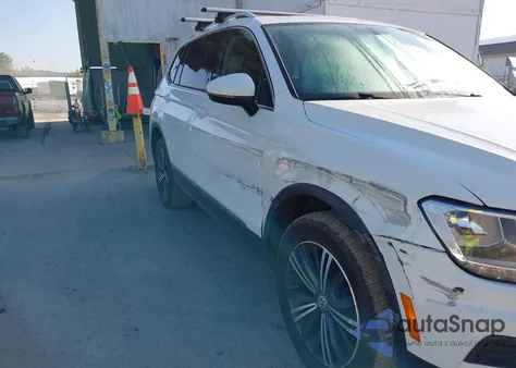 2018 Volkswagen Tiguan 2.0T Se/2.0T Sel из США, поврежденный, VIN 3VV2B7AX1JM002234